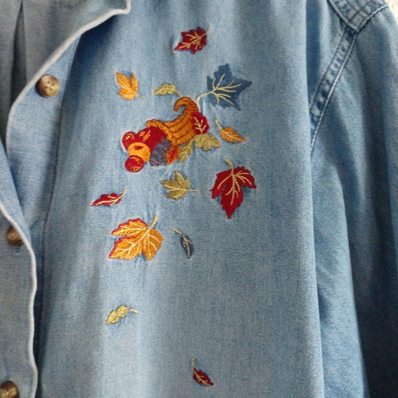 FLAWED Vintage Denim Shirt Embroidered Leaves by Casey & Max Large Chest 44" - Picture 2 of 6